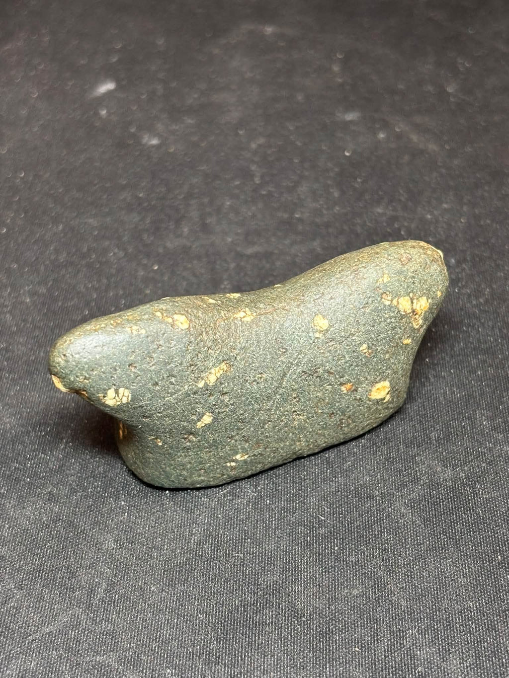 2¾″ Porphyry Birdstone — Iroquois Co., Illinois, view 1